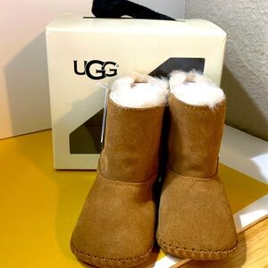 NIB UGG Pure Caden Suede Bootie Made From Real Lamb Fur